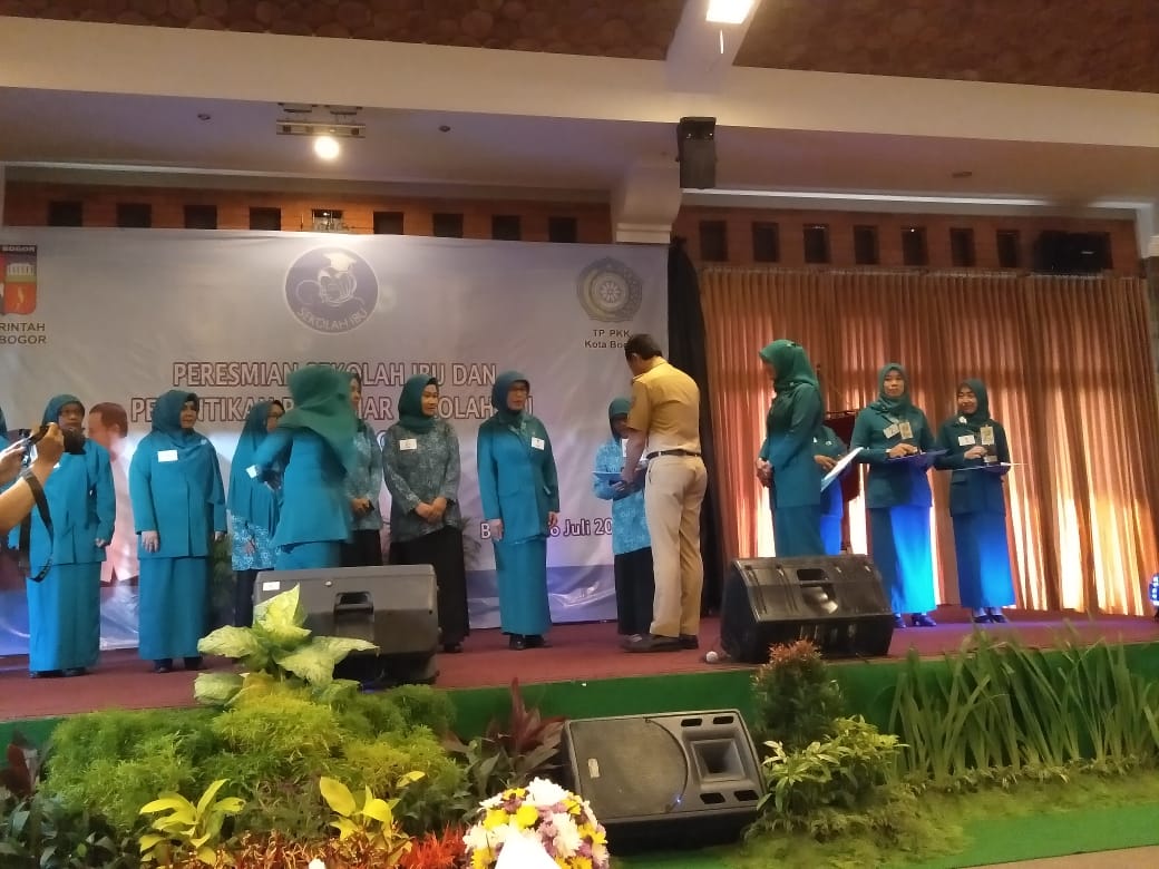 Peresmian Sekolah Ibu Dan Pelantikan Pengajar Ibu Se-Kota Bogor